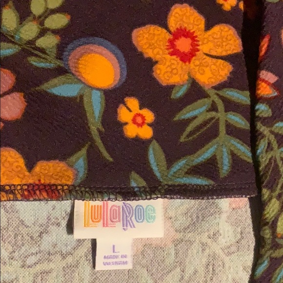 NWOT LuLaRoe Cassie size large - Picture 3 of 3